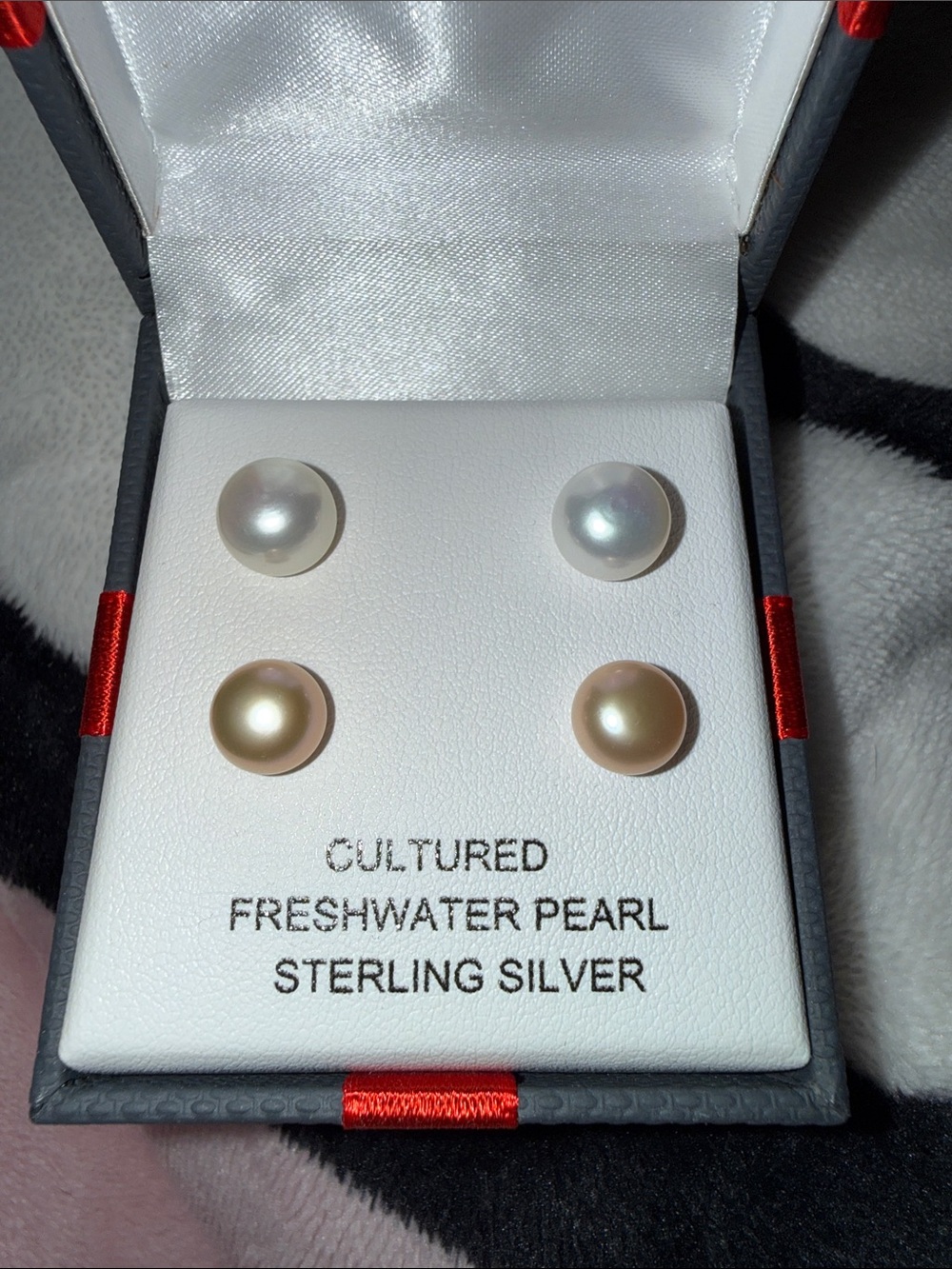 BNIB Genuine Cultured Freshwater Pearls Sterling Studs-White/Cream Earrings .925